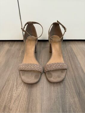 Old Navy Braided Front Ankle-Strap Heels in Taupe